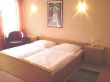Casa de hóspedes City Sanader 2*